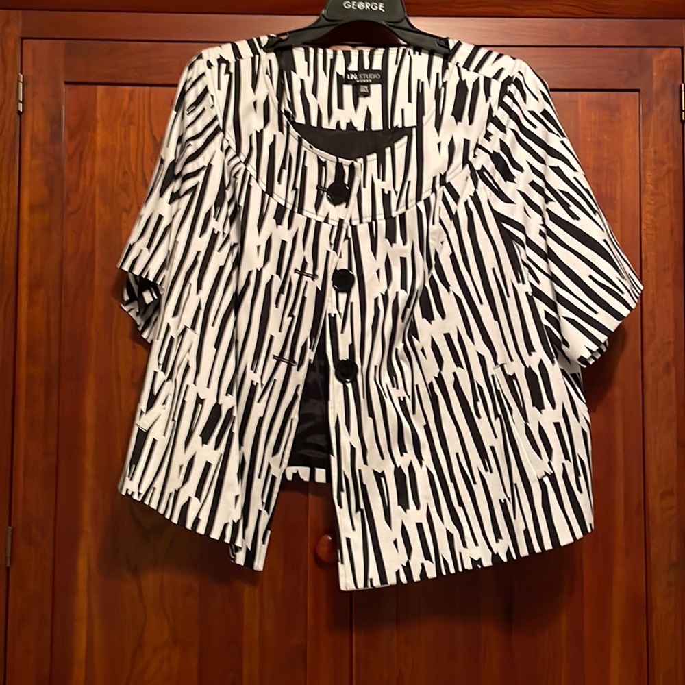 Jacket - Picture 1 of 4